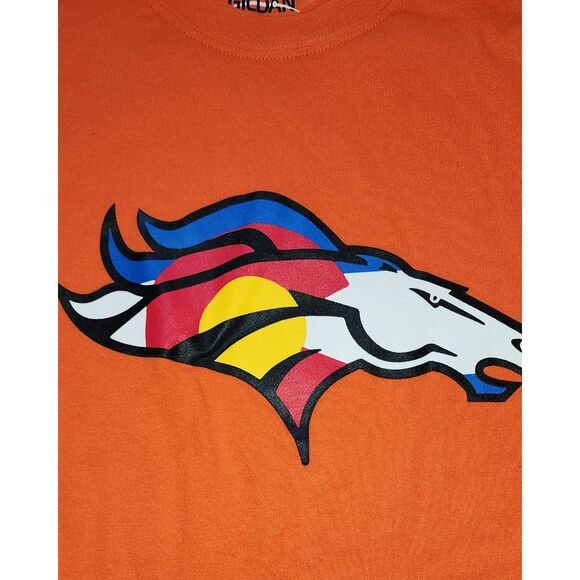 Denver Broncos Mascot with Colorado Flag Graphic T-Shirt Size M - Picture 3 of 3